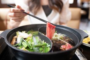 飲み物や料理に「異物」を混入された…女性から被害報告相次ぐ　「イタズラ」では済まされない危険な行為