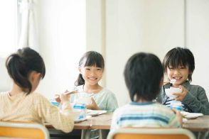 「日本の給食のほうが断然おいしい！」　ハワイ育ちの男の子が日本の小学校で感動　大きな違いとは