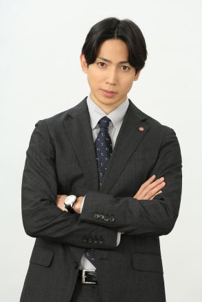 有澤樟太郎がドラマ「オクラ」で出世欲が強いエリート刑事に、「相関図を眺めてはニヤニヤしている」