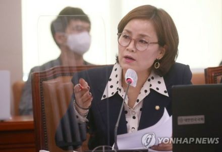 韓国野党議員　旧大統領府が「大統領夫妻の宴会場に」と批判