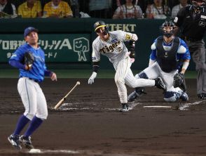 阪神・梅野が勝負の甲子園7連戦初戦で先制打！難敵・東から左中間へ痛烈二塁打