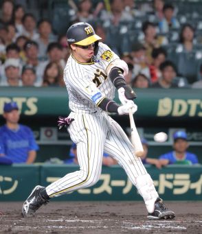 【阪神】梅野隆太郎のバットで先取点！東克樹から左中間へ適時二塁打