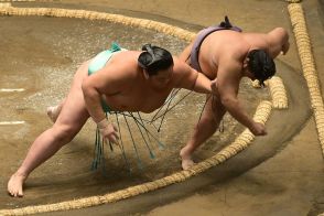 【秋場所】琴桜が３連勝　際どい相撲も物言いつかず…高田川審判部長「完全に勝っている」