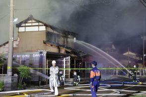 【動画あり】新潟県新発田市の製材所から出火、住宅など複数の建物に延焼