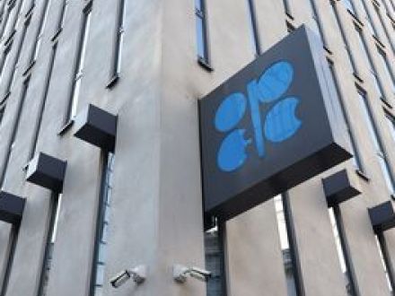 ＯＰＥＣ、世界需要見通しを横ばいで維持－供給拡大は先送りでも