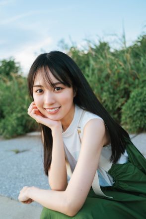 乃木坂46賀喜遥香『マガジン』表紙に久々登場　夏グラビアで変わらぬ美しさ＆かわいらしさ