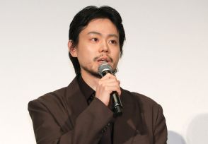 菅田将暉、クランクイン前日にハプニング「ピーラーでサツマイモをむいていたら指の肉ごと…」