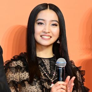 ＜Koki，＞超ミニボトムから美脚すらり　「忘れられない特別な経験」コーチのショー会場で