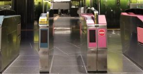 ベビーカーで駅の改札を通過しようとしたら⇨大胆すぎて、通れませんでした