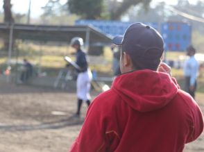 「LINE が120件きて…」高校野球“0勝なのに”会いたい人が殺到中の監督…何者？ リアルな評判「距離感がバグってる」「季節ごとに収穫物を玄関に」