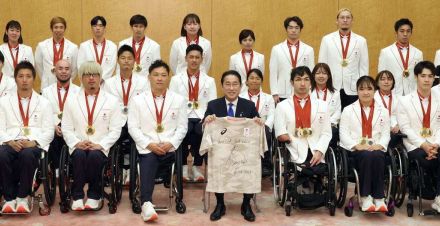 岸田首相、パリ五輪・パラ選手団に感謝状「次世代に大きな勇気と感動与えた」