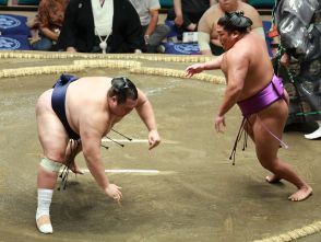 友風が尊富士に敗れ２勝２敗「思い切っていくだけ。星は気にしない。結果を受け止める準備も出来ている」