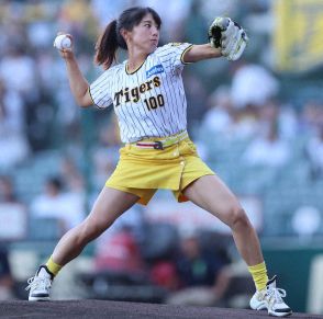 阪神　ファーストピッチセレモニーに女子テニス・加藤未唯が登場　剛速球にどよめく「肩には割と自信が」