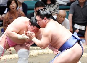 若隆景、軍配宇良も差し違えで３勝目　前日3日目は琴桜－翔猿の微妙な一番に物言いつかず