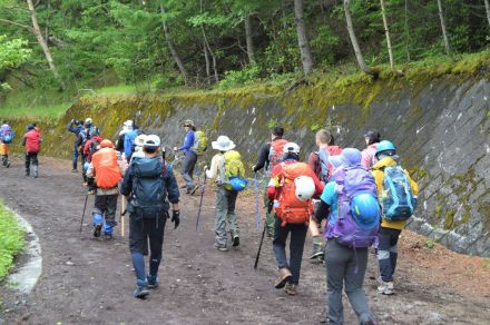 富士山の山梨県側登山者、規制効果で17・2％減の13万2904人　弾丸登山も大幅減少