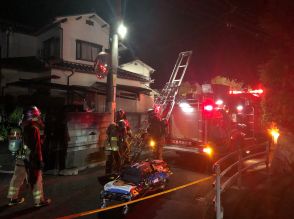 「空き家の1階に炎と煙が見える」広島市の民家で火事　2世帯入る借家の空き部分が焼ける　警察が出火原因を調べ