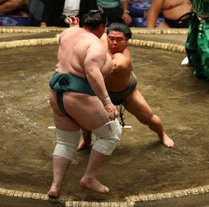 幕下2枚目・若碇が碧山破って2勝目「いつもはあまりビビらないけど…」三役経験者に堂々気迫勝ち