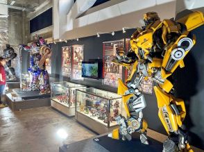 変形ロボット玩具「トランスフォーマー」40周年で展覧会　13日開幕