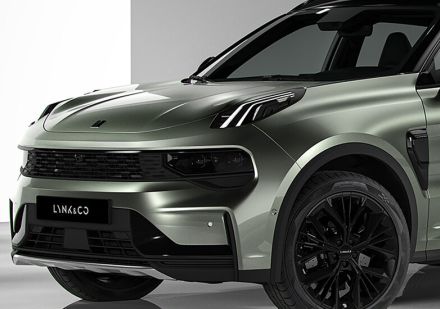 Lynk ＆ Coの電動SUV『01』に改良新型、要望に応えて内外装をアップデート