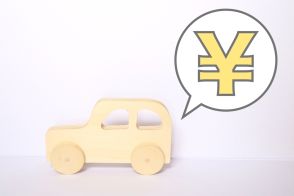 現在乗っている車が「年式10年目」を迎えました。「13年を超えると税金が高くなる」と聞いたのですが、どのくらい変わるのでしょうか？