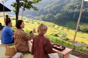 「これほどきれいだとは…」　朝食を食べる場所は「棚田」　朝日を浴びて表情を変える自然美に感激　長野