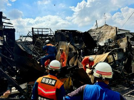 大阪府内で火災３件相次ぐ　寝屋川では９軒燃える　枚方では住人の男性死亡