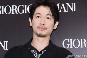 ディーン・フジオカ、ジョルジオ アルマーニまとい登場 質問に困惑「疑問が湧いてしまって」