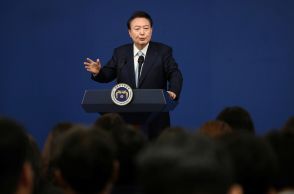 韓国大統領、支持率20％に低下　就任以来最低