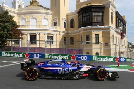 F1アゼルバイジャンGP FP2速報｜ルクレールが首位も、ペレスが僅差の2番手。角田裕毅は11番手