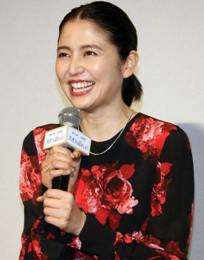 長澤まさみ　1カ月稽古で「素敵な作品に仕上がった」　映画「スオミの話をしよう」初日舞台あいさつ