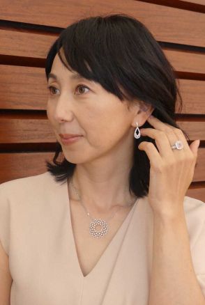 東尾理子「内面も1億円の…」　「ピンク　キンバリーダイヤモンド」記者会見