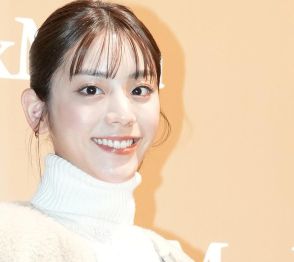 貴島明日香、トレーニングウエア姿でお腹見せショットに「スタイル良すぎる」「欠点ないな」