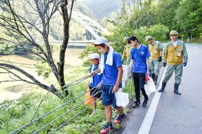 ごみのないきれいな村に  恒例のピカピカ大作戦  天龍小学校【長野県天龍村】