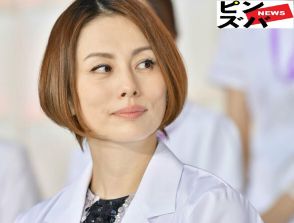 立ち姿が美しい『劇場版ドクターX』が話題の米倉涼子も、40～50代女性が「歳をとらないと思う同世代美女」【完全版】