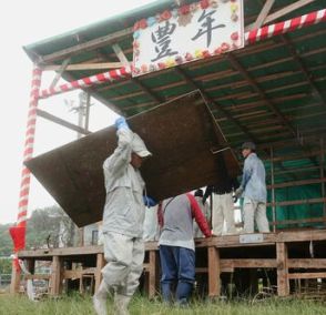 台風13号接近、沖縄各地で対策追われる　海や空の便の欠航やイベントの中止相次ぐ