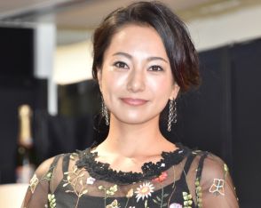 三船美佳、“金髪”の母・喜多川美佳と親子ショット公開　自身が誕生した際のエピソード紹介も「台風の中パパも車で病院に…」