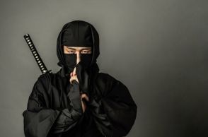 「忍者の手裏剣」実は投げる武器ではなく…本当の使い方が衝撃的すぎた！