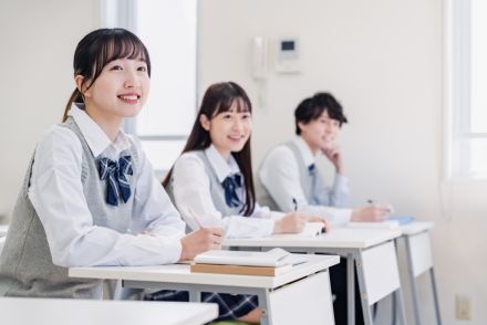 高校生の子どもがいます。児童手当は「年収800万円」でも満額受け取れますか？所得制限に引っかかるのでしょうか…