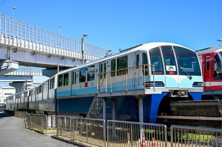 アイボリーとブルーの東京モノレールが復活！　細かい部分もこだわった開業60周年ラッピング車両が登場