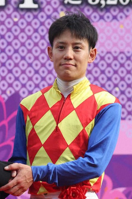 菱田裕二騎手が中京10Rで落馬、頭部・胸部の負傷　日曜乗り替わり　