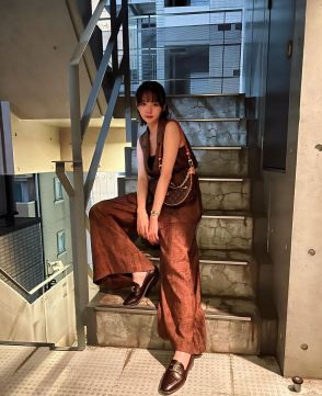 岡田紗佳、クール＆ビューティーなブラウン秋コーデ披露にファンは「また惚れちゃいました」