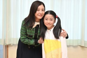 吉高由里子、芸能生活20周年“長く続ける秘訣”とは?『光る君へ』で幼少期演じた落井実結子に伝授