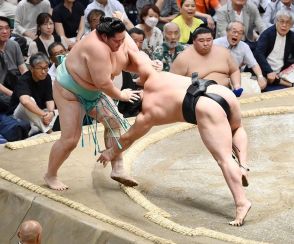 【相撲編集部が選ぶ秋場所７日目の一番】琴櫻、前半戦で痛すぎる２敗目。全勝の大の里と２差で自力V消える