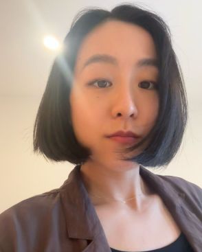 33歳になった浅田真央「どんなコンセプト⁉」フワフワ衣装で登場しファンびっくり「脚めちゃくちゃキレイ」