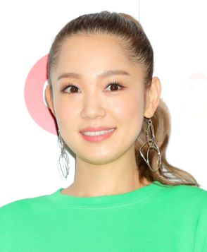 西野カナが！雰囲気ガラリ仰天「声出た」「ちょっと待って」ママだぞ「子ども産んだと思えない」