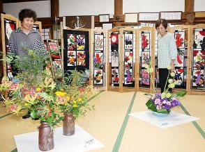 通りや寺が「美術館」、趣向凝らした１００点　富山県南砺市・井波で「まちなみアート」開幕