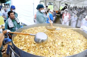 カレー鍋１０００人分　ふたばワールド　食や文化楽しむ　福島県広野町