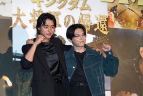 山﨑賢人に同い年・吉沢亮が「30歳おめでとう」『キングダム』1作目「24歳」を振り返る