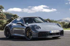 ポルシェ『911』初のハイブリッドは想像以上だ…992後期型