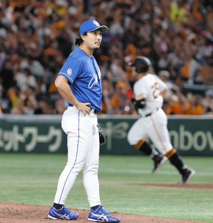 巨人・岡本和真、同点許した直後に勝ち越しの23号ソロ 高め変化球を左翼席へ特大アーチ